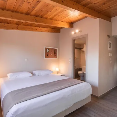 Hotel Yria