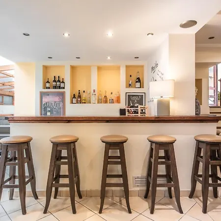 Hotel Yria