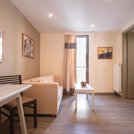 Hotel Yria 2*
