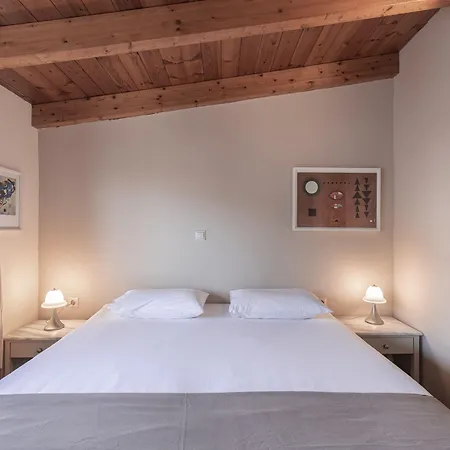 Yria Otel 2*