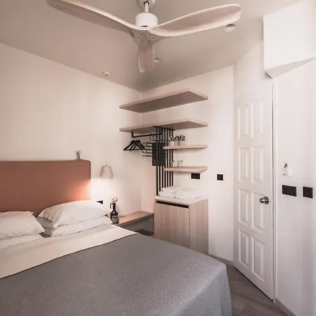 Hotel Yria 2*
