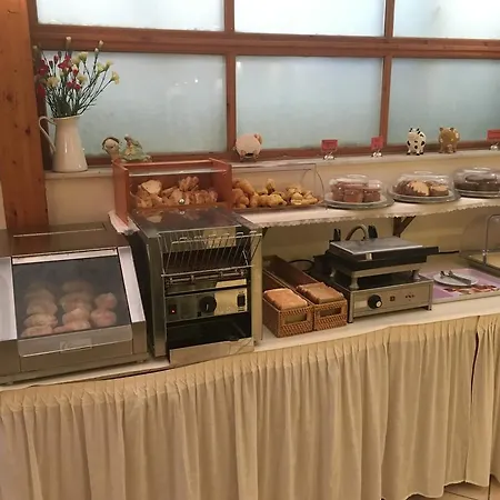 Hotel Yria 2*